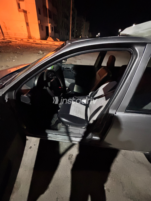 Opel Corsa 1995 Silver Manual Used for Sale in Greater Cairo ( Cairo + Giza) - 3