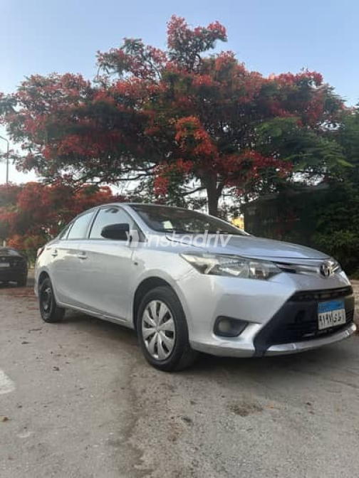 Toyota Yaris 2015 Silver Automatic Used for Sale in Cairo - 1