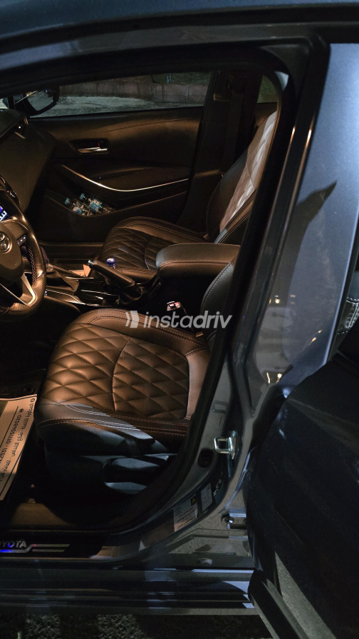تويوتا كورولا 2022 أبيض CVT مستعملة للبيع في العاشر من رمضان - 9