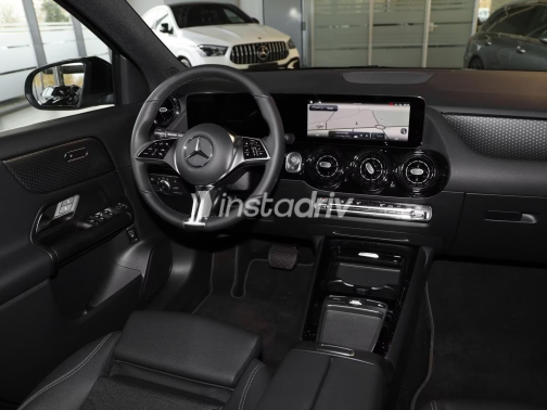 مرسيدس CLA 200 2025 أسود أوتوماتيك مستعملة للبيع في القاهرة - 3