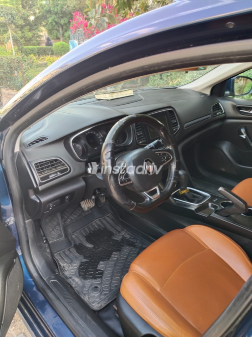 Renault Megane 2019 White Automatic Used for Sale in Cairo - 3