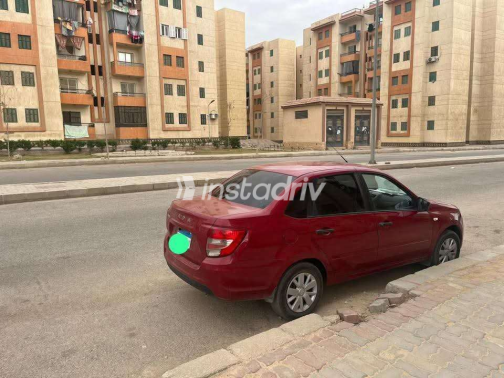 Lada Granta 2022 Red Manual Used for Sale in Damanhur - 1