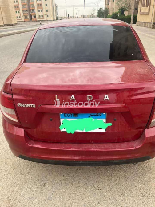 Lada Granta 2022 Red Manual Used for Sale in Damanhur - 2