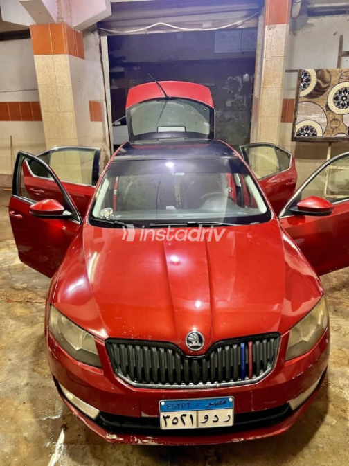 Skoda Octavia 2015 Red Automatic Used for Sale in Greater Cairo ( Cairo + Giza) - 1