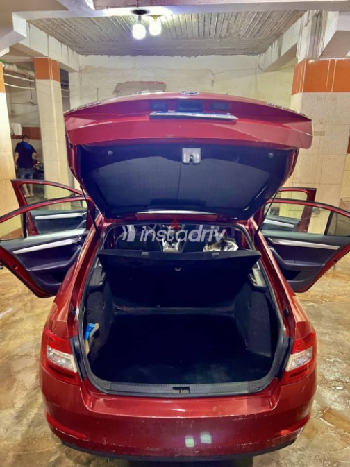 Skoda Octavia 2015 Red Automatic Used for Sale in Greater Cairo ( Cairo + Giza) - 3