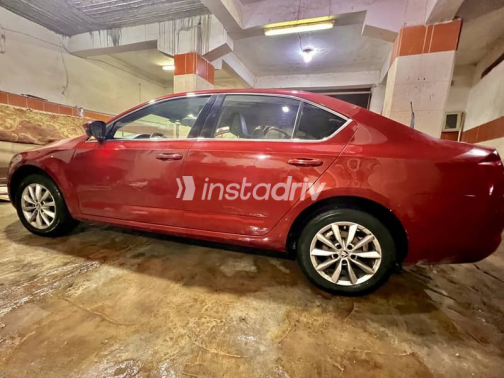 Skoda Octavia 2015 Red Automatic Used for Sale in Greater Cairo ( Cairo + Giza) - 7