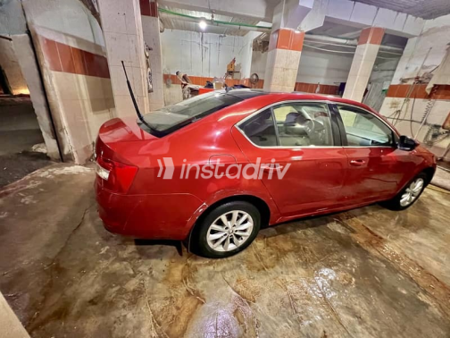 Skoda Octavia 2015 Red Automatic Used for Sale in Greater Cairo ( Cairo + Giza) - 9