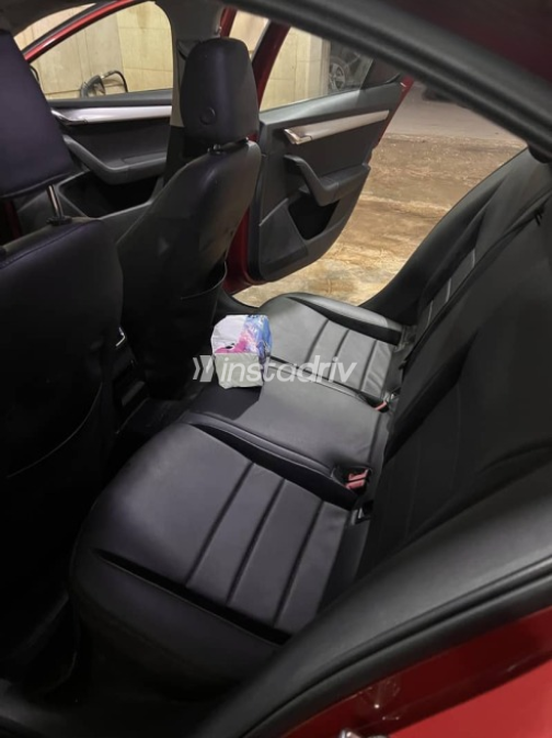 Skoda Octavia 2015 Red Automatic Used for Sale in Greater Cairo ( Cairo + Giza) - 10