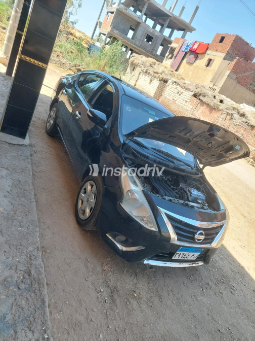 Nissan Sunny 2017 Black Automatic Used for Sale in Greater Cairo ( Cairo + Giza) - 6