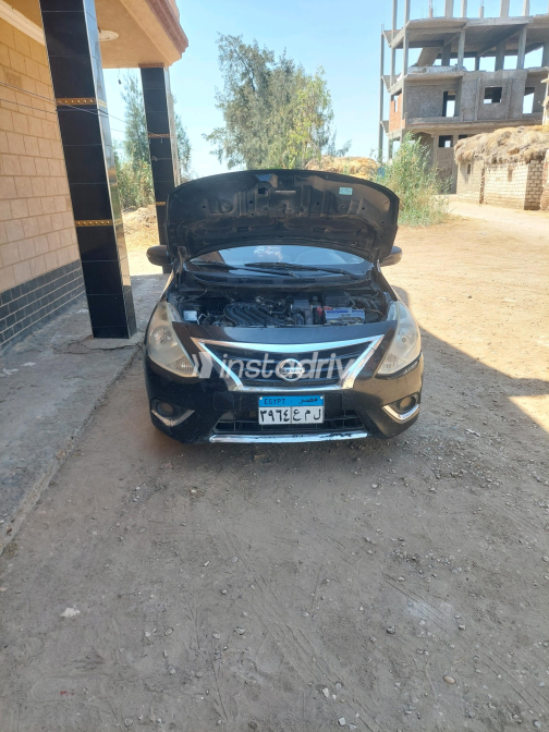 Nissan Sunny 2017 Black Automatic Used for Sale in Greater Cairo ( Cairo + Giza) - 7