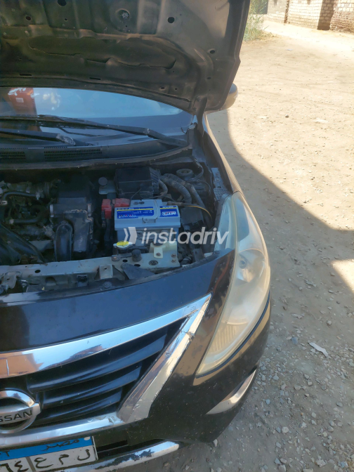 Nissan Sunny 2017 Black Automatic Used for Sale in Greater Cairo ( Cairo + Giza) - 9