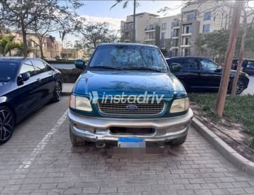 Ford Expedition 1997 Green Automatic Used for Sale in Greater Cairo ( Cairo + Giza) - 1