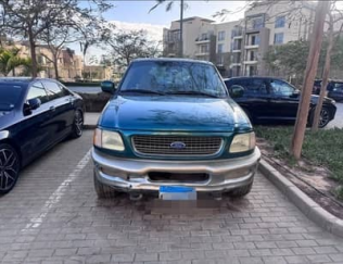 Ford Expedition 1997 Green Automatic Used for Sale in Greater Cairo ( Cairo + Giza)