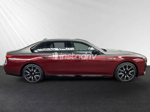 BMW I7 2025 White Automatic New for Sale in Cairo - 3