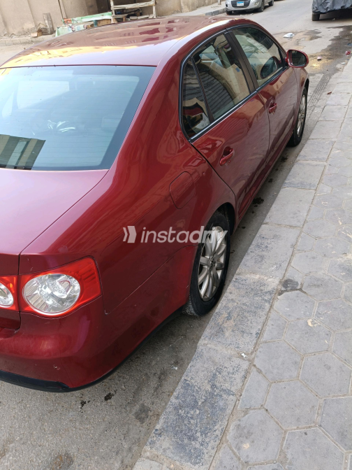 Volkswagen Jetta 2010 White Automatic Used for Sale in El Haram - 3