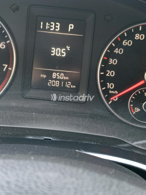 Volkswagen Jetta 2010 White Automatic Used for Sale in El Haram - 4