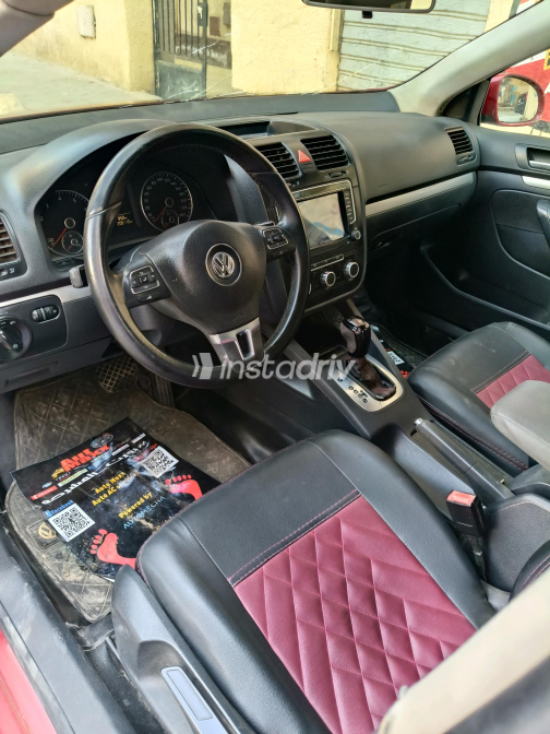 Volkswagen Jetta 2010 White Automatic Used for Sale in El Haram - 5