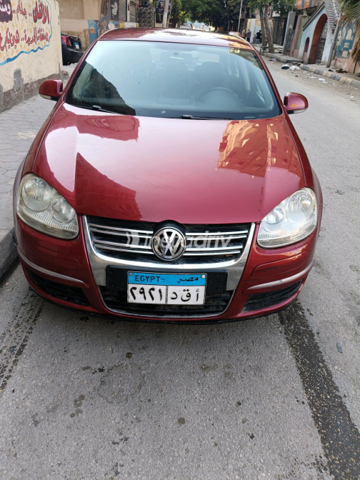 Volkswagen Jetta 2010 White Automatic Used for Sale in El Haram - 6