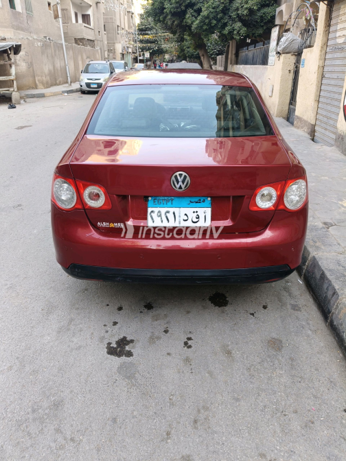 Volkswagen Jetta 2010 White Automatic Used for Sale in El Haram - 8