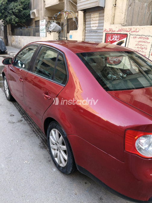 Volkswagen Jetta 2010 White Automatic Used for Sale in El Haram - 10