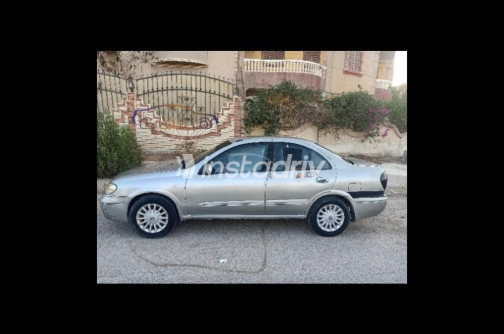 نيسان صنى 2009 فضي أوتوماتيك مستعملة للبيع في المنيا‎ - 4