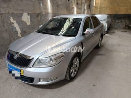 سكودا فانتازيا 2010 فضي أوتوماتيك مستعملة للبيع في الإسكندرية - 1