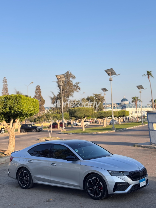 Skoda Octavia A8 2022 Silver Automatic Used for Sale in Ismailia - 6