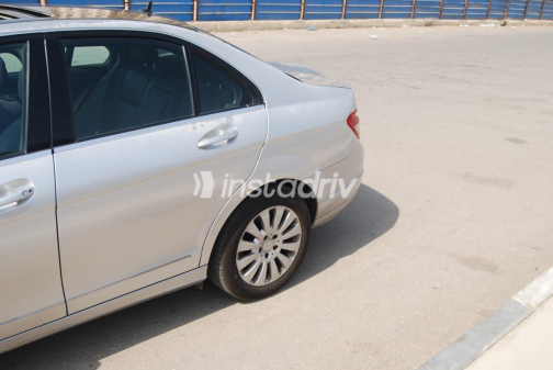 Mercedes C 200 2009 Silver Automatic Used for Sale in Giza - 1