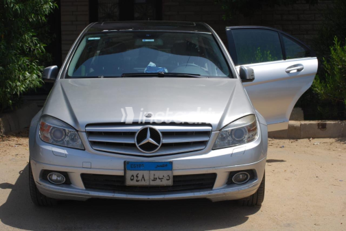 Mercedes C 200 2009 Silver Automatic Used for Sale in Giza - 2