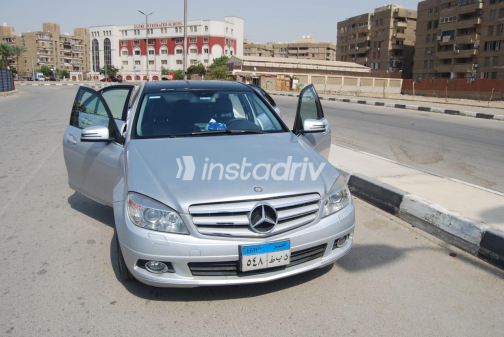Mercedes C 200 2009 Silver Automatic Used for Sale in Giza - 3