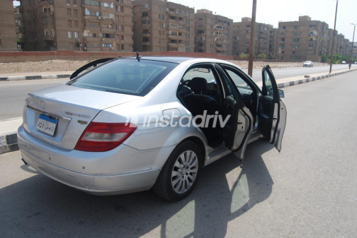 Mercedes C 200 2009 Silver Automatic Used for Sale in Giza - 4