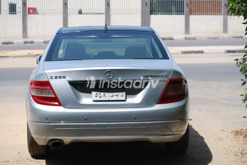 Mercedes C 200 2009 Silver Automatic Used for Sale in Giza - 5