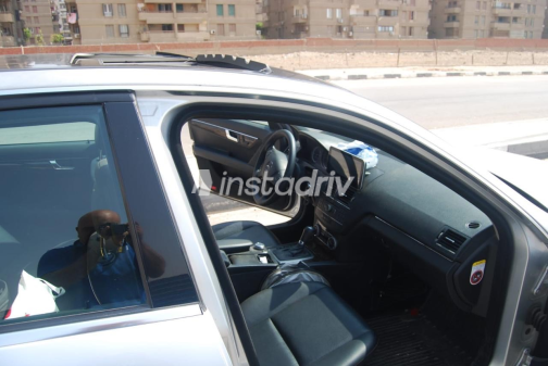 Mercedes C 200 2009 Silver Automatic Used for Sale in Giza - 10