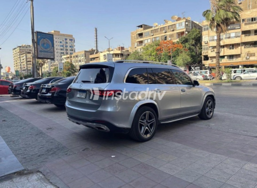 Mercedes GLE 450 2023 Silver Automatic Used for Sale in Cairo - 2