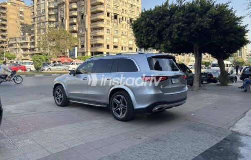 Mercedes GLE 450 2023 Silver Automatic Used for Sale in Cairo - 4