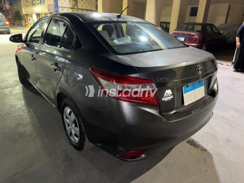 Toyota Yaris 2015 Dark Gray Automatic Used for Sale in Greater Cairo ( Cairo + Giza) - 2