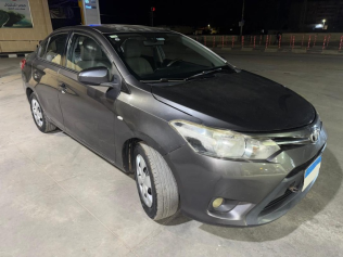 Toyota Yaris 2015 Dark Gray Automatic Used for Sale in Greater Cairo ( Cairo + Giza)