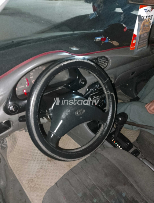 Hyundai Accent 2002 Champagne Automatic Used for Sale in El Haram - 2