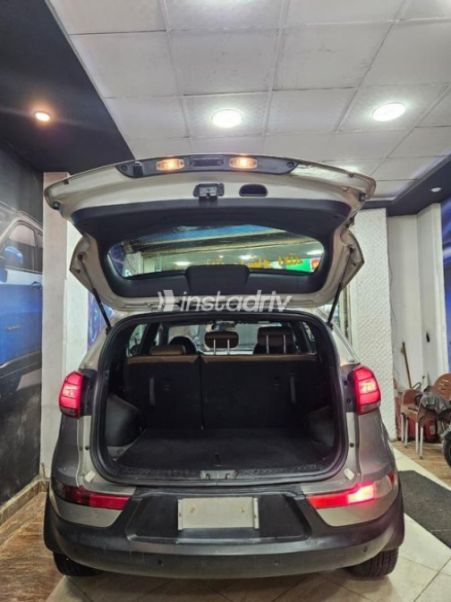 Kia Sportage 2016 Beige Automatic Used for Sale in El Mahalla - 3