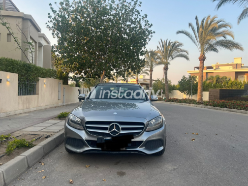 Mercedes C 180 2015 Gray Automatic Used for Sale in Cairo - 2