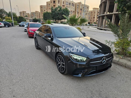 Mercedes E 300 2021 Black Automatic Used for Sale in Al Shorouk - 8