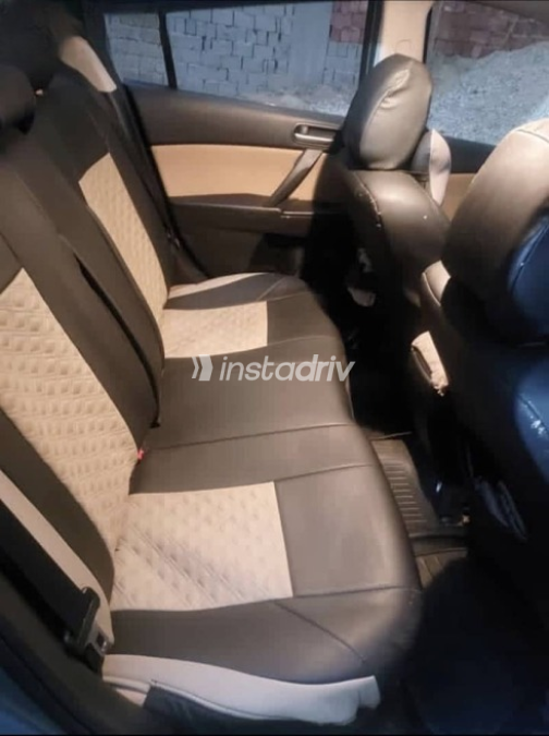 Mazda 3 2013 Silver Automatic Used for Sale in Greater Cairo ( Cairo + Giza) - 5