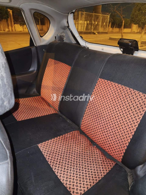Daihatsu SIRION 2000 White Automatic Used for Sale in Cairo - 1