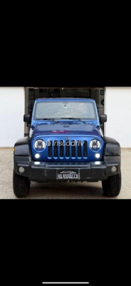 Jeep Wrangler 2013 Dark Blue Automatic Used for Sale in Nasr city - 3