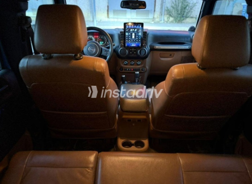 Jeep Wrangler 2013 Dark Blue Automatic Used for Sale in Nasr city - 8