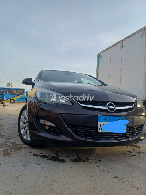 Opel Astra 2018 White Automatic Used for Sale in Cairo - 2