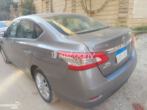 Nissan Sentra 2020 Gray Automatic Used for Sale in El Haram - 1