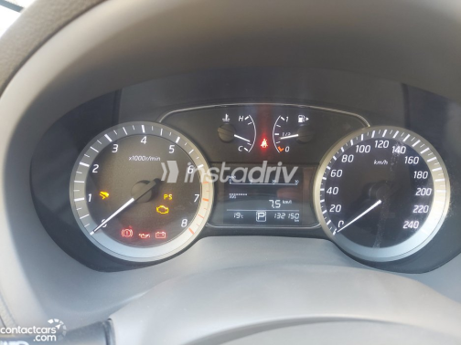 Nissan Sentra 2020 Gray Automatic Used for Sale in El Haram - 8