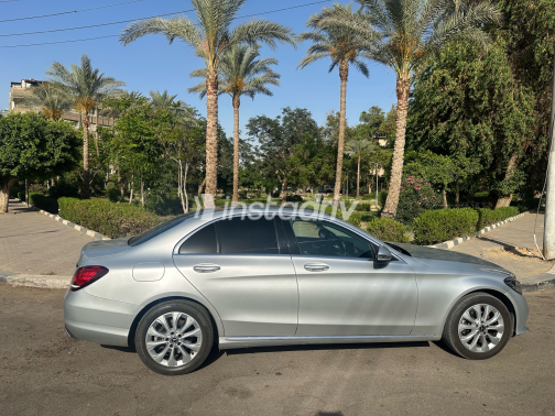 Mercedes C 180 2019 Silver Automatic Used for Sale in Heliopolis - 3