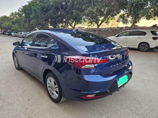 Hyundai Elantra AD 2025 White Automatic Used for Sale in Cairo - 4